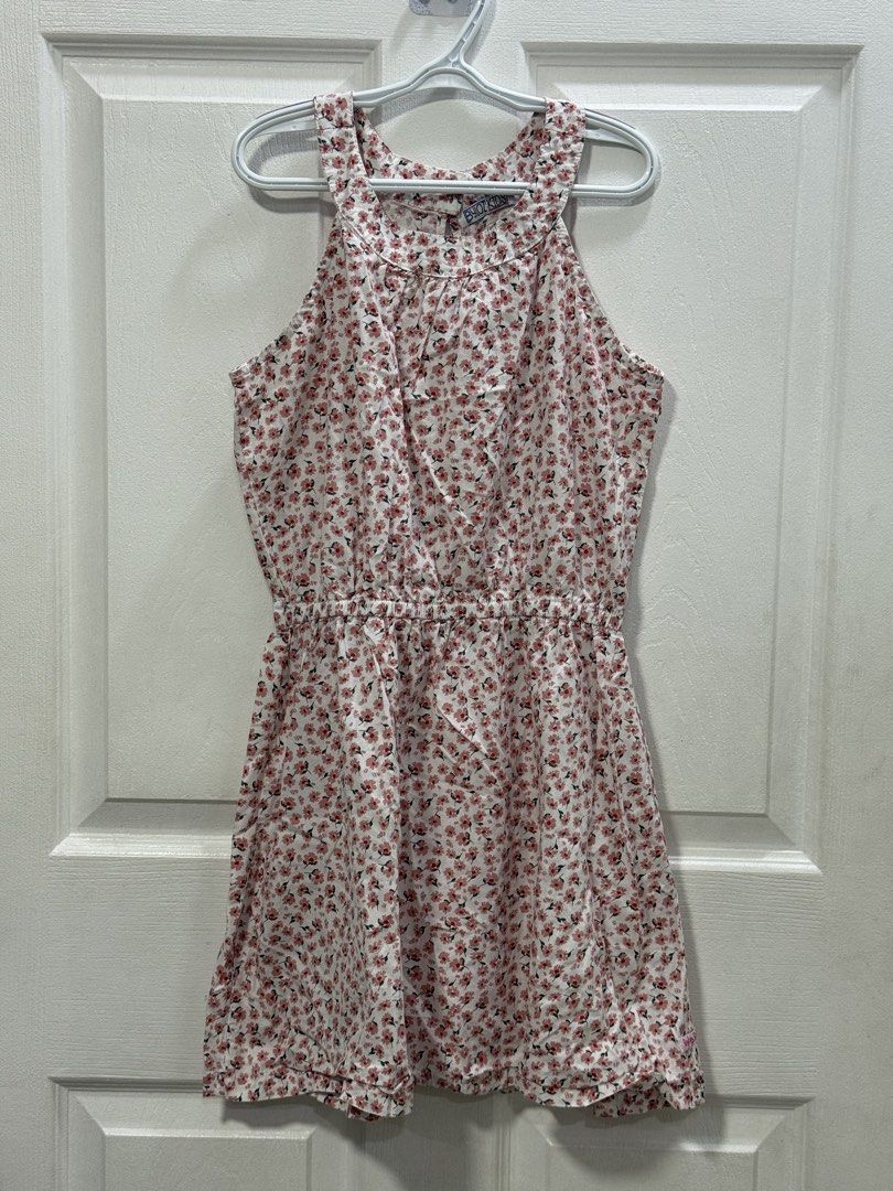 FLORAL DRESS (Category: Babies & Kids Fashion) located in Taguig. Submitted by _decluttermomma_ (Listing ID 1461407490, Image 1). Description: FLORAS SLEEVELESS DRESS FOR AGE 6-7Y.