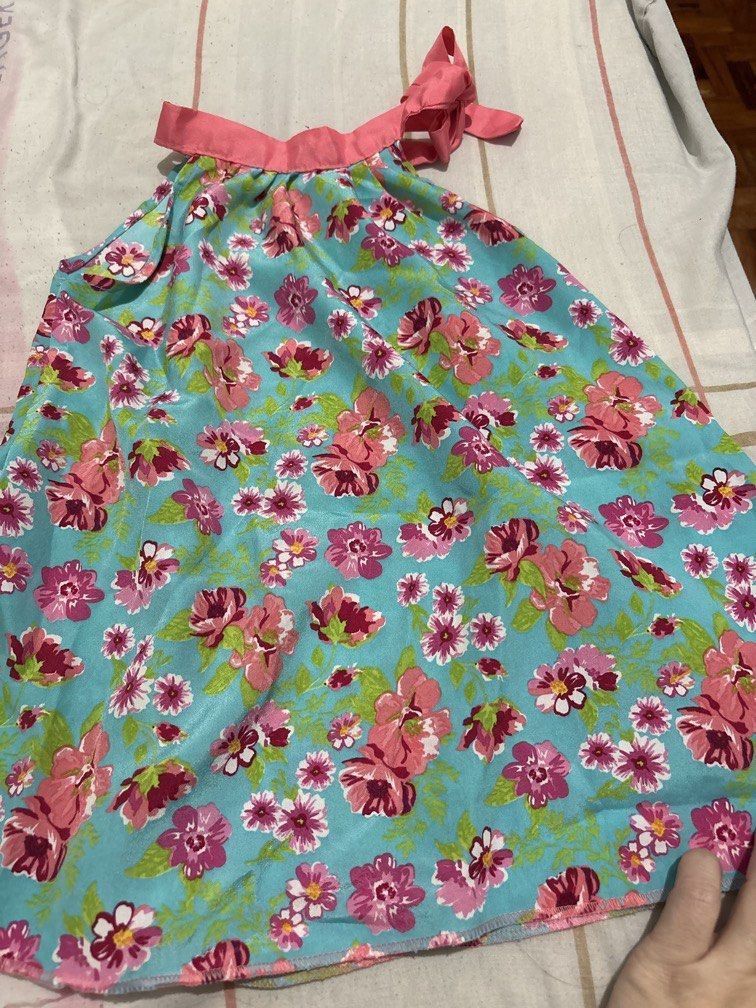 Floral sleeveless top adjustable tie (Category: Babies & Kids Fashion) located in Manila. Submitted by vintageaccessories (Listing ID 1461559424, Image 1). Description: .