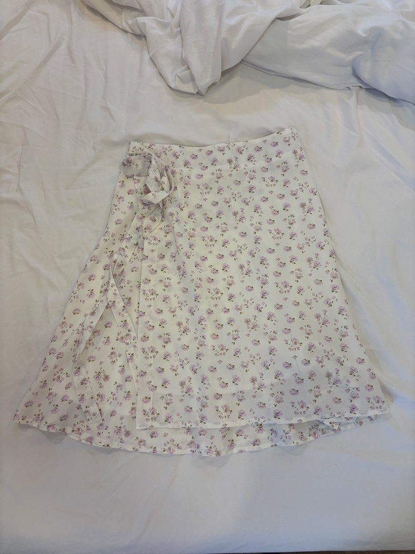 Floral Wrap-up Skirt (Category: Skirts) located in Caloocan City. Submitted by lovedby_chi8 (Listing ID 1461375082, Image 1). Description: - Bought during my trip in Bangkok! - Unused.