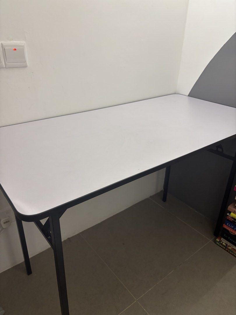 Foldable Study Table (Category: Tables & Sets) located in Taiping. Submitted by noraishah99 (Listing ID 1461470242, Image 1). Description: Arrange for lalamove yourself.
