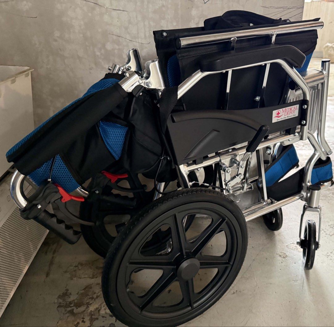Foldable Wheelchair Medical Depot (Category: Wheelchairs) located in Manila. Submitted by brightocean.7ece05 (Listing ID 1461456182, Image 1). Description: 📌 Bought in July 2026, no box 📌 Used for almost one month only 📌 Very good condition 📌 Original Price: Php11,500.00 📌 Negotiable for interested Reason for selling: Decluttering.