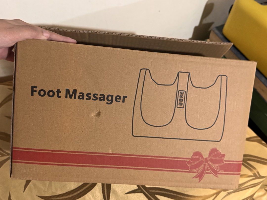 Foot Massager with Heat and Vibration (Category: Massage Devices) located in Obando. Submitted by Wintermelonzzzz (Listing ID 1461392209, Image 1). Description: - Shiatsu foot massager for ultimate relaxation. - Multiple deep tissue massage nodes. - Soothing heat and vibration settings. - Simple, easy-to-use controls. - Perfect for unwinding after a long day. - Comes with a power adapter..