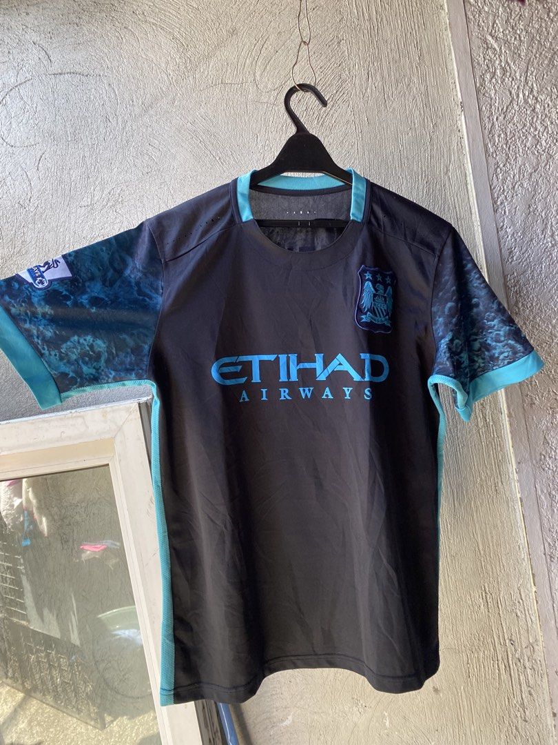 Football jersey (Category: Activewear) located in Las Pinas. Submitted by mark2k05 (Listing ID 1461393570, Image 1). Description: .