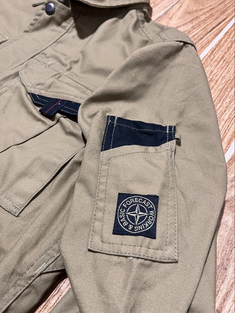 Forecast Basic Working Jacket (Category: Coats, Jackets and Outerwear) located in Lucena. Submitted by mjaothrift (Listing ID 1461415872, Image 3). Description: Forecast Basic Working Jacket Heavy cotton jacket Multi-pockets Size Medium to Large No issue, like new condition .