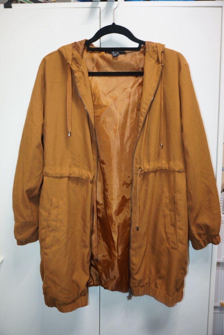 Forever 21 Brown Jacket (Category: Coats, Jackets and Outerwear) located in Bacoor. Submitted by ynnasdrawer (Listing ID 1461409320, Image 1). Description: - barely used - soo cutee - very soft - can be adjusted in the waist area - rfs: decluttering .