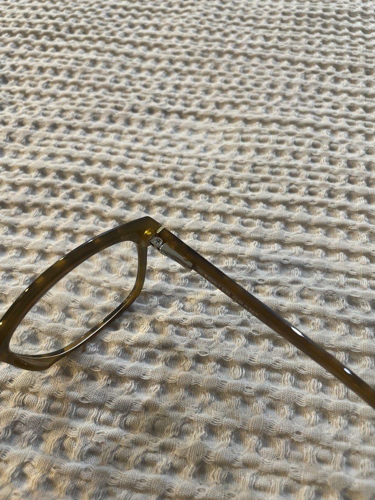 FOSTER GRANT eyeglass frame (Category: Sunglasses & Eyewear) located in Las Pinas. Submitted by yourneighbortotoro (Listing ID 1461438604, Image 3). Description: .