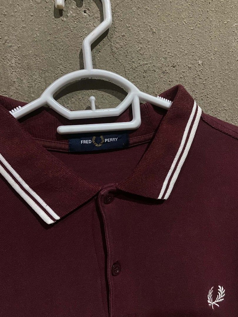 FRED PERRY MARRON POLO (Category: Tshirts & Polo Shirts ) located in Bacolod City. Submitted by slurpy_thrift (Listing ID 1461517351, Image 3). Description: .