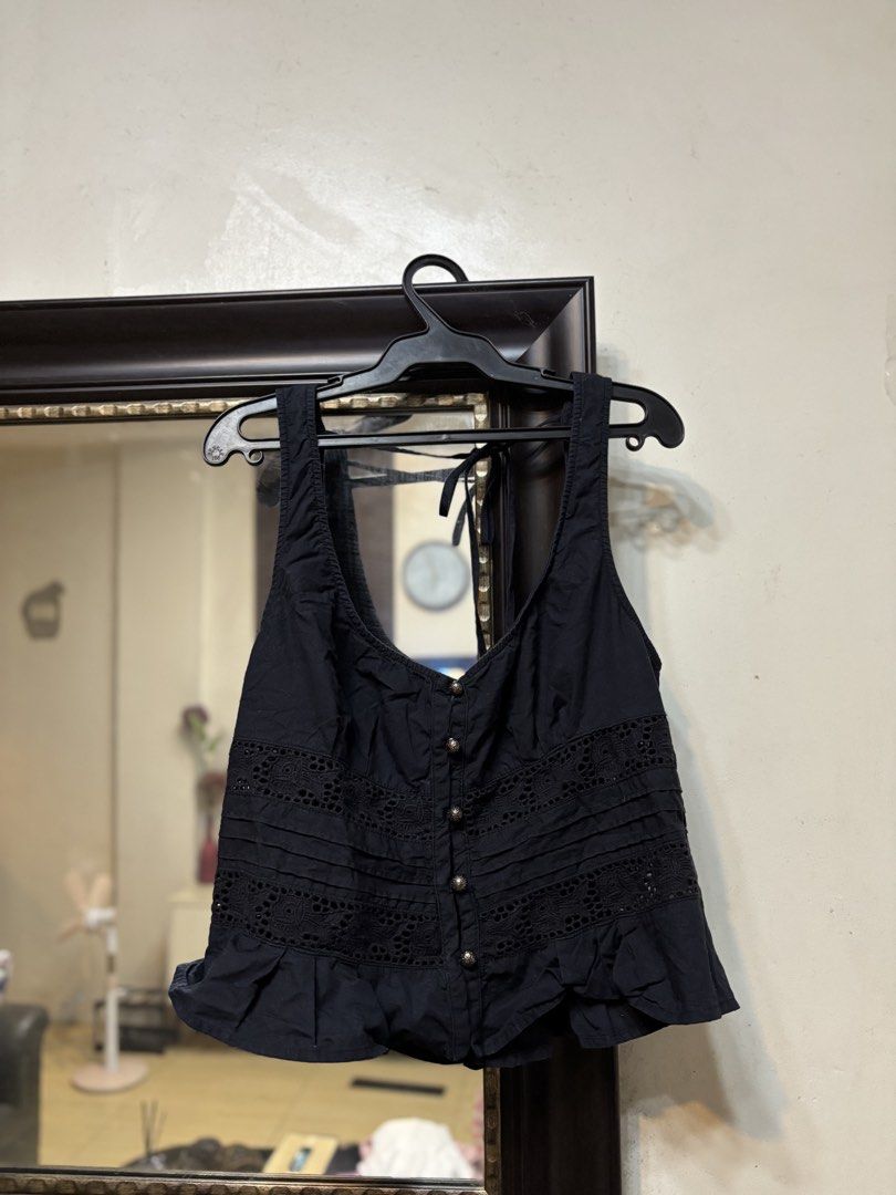 Free People Corset Lace Top (Category: Others Tops) located in Manila. Submitted by maurisio (Listing ID 1461396014, Image 1). Description: .