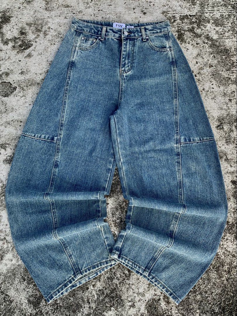 FSY Wide Leg Jeans (Category: Jeans) located in Manila. Submitted by fiercefox.4ae806 (Listing ID 1461458854, Image 1). Description: - Blue wash wide leg jeans - Unique paneling detail on legs - High waisted fit - Classic five-pocket styling - Button and zip fly closure - Ideal for a casual streetwear look.