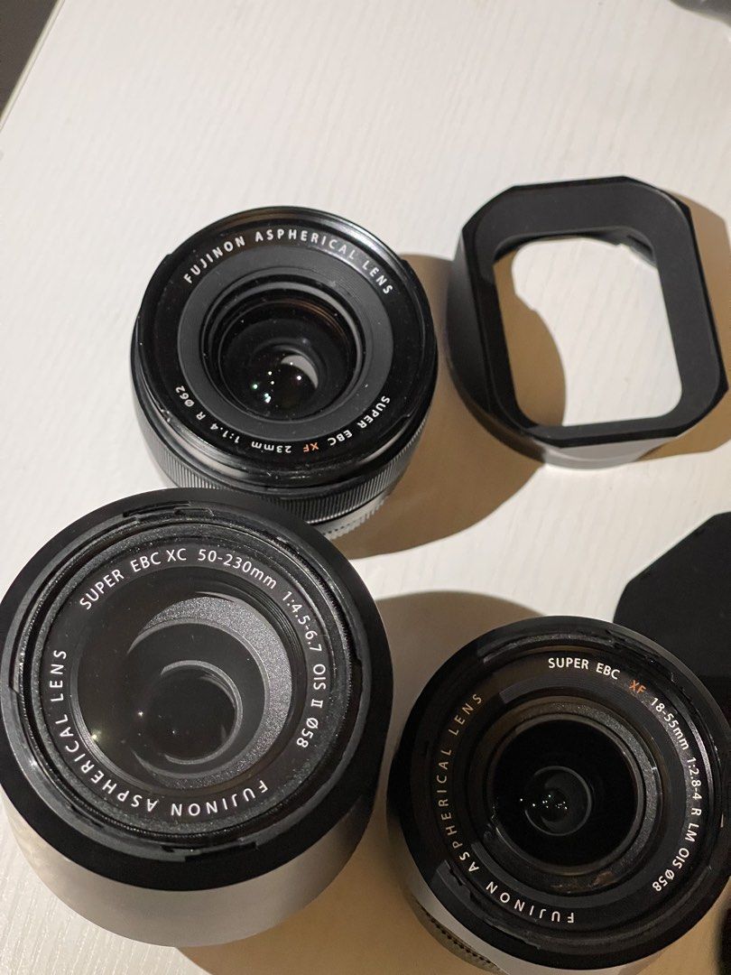 Fujifilm 富士 23mm r 18-55mm 50-230mm 鏡頭 （分類：鏡頭及裝備）位於 Hong Kong。 由 hilary_chanchan 提交（商品編號 1461556082，圖片 1）。簡介： 日本製 23mm f1.4 r 鏡片新淨，外觀有正常使用痕跡 送原裝金屬嘅遮光罩 $1540 日本製 18-55mm R LM 這片新淨，外觀有正常使用痕跡 送原裝遮光罩 $1640 已停產銀色鏡身 50-230mm 鏡片新淨，鏡身有正常使用痕跡 $780 元朗交收，可以順豐 。