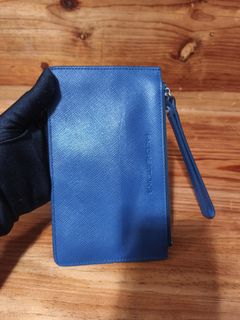 (Category: ) located in . Submitted by queenlyne_vintage_rare_finds (Listing ID 1461397644, Image 1). Description: .