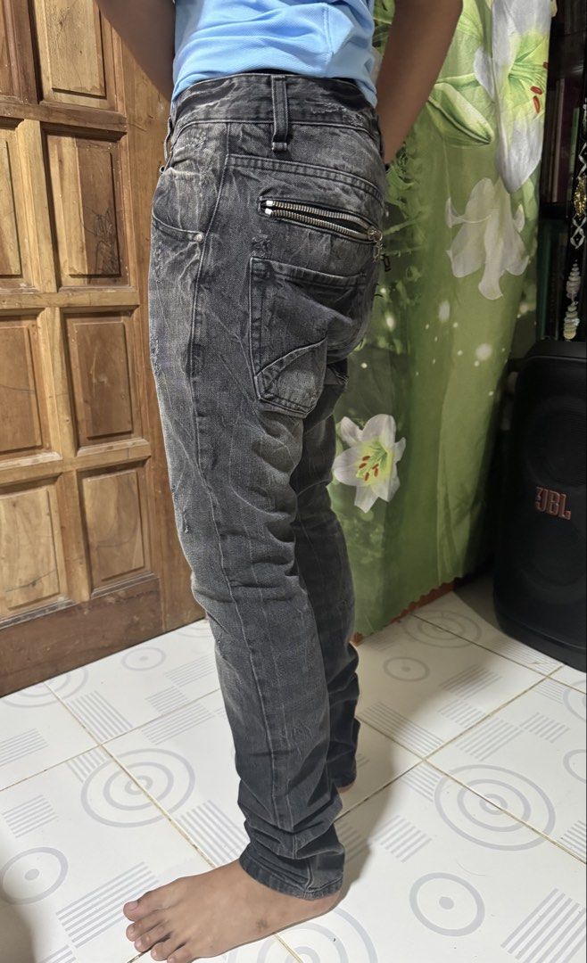 GALLIANO distressed pants (Category: Jeans) located in Cebu City. Submitted by etnaner (Listing ID 1461556832, Image 3). Description: Vintage GALLIANO Distressed denim pants Size: 30w Good condition .