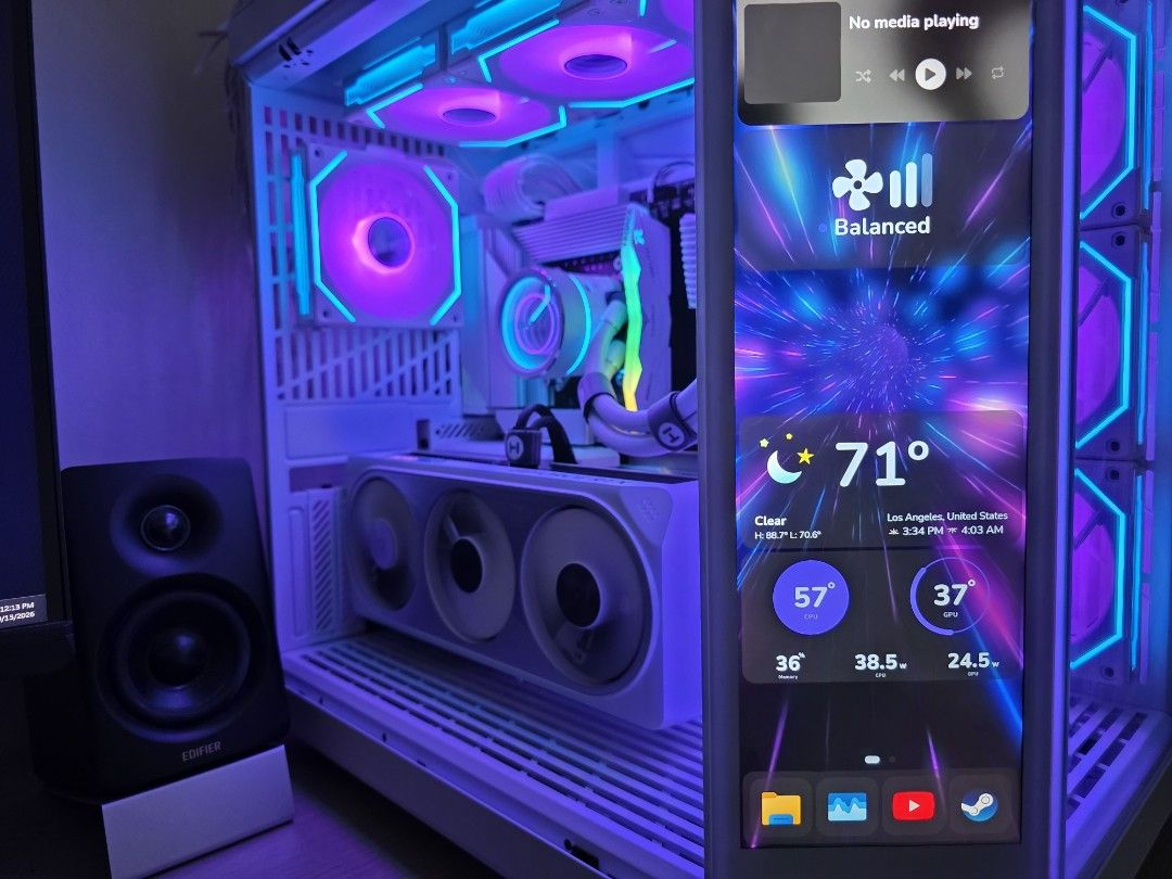 Gaming PC (Category: Desktops) located in Bulacan. Submitted by lonewolf29 (Listing ID 1461529969, Image 2). Description: Specifications: intel i7 14700KF Gigabyte Aero 4070 Super Gigabyte Z790 Aero G Hyte Y70 Touch T-Force Delta 1x16gb 6000mhz 1TB Samsung 980 Pro Lian Li GA Trinity 360 with 3x Inf Fan 4x Lian li Inf 120mm Fan 2x Arctic 120mm bottom Fan Seasonic Focus Gold GX850W 2x CPU Extension cable white 24pin Extension cable white Box only f