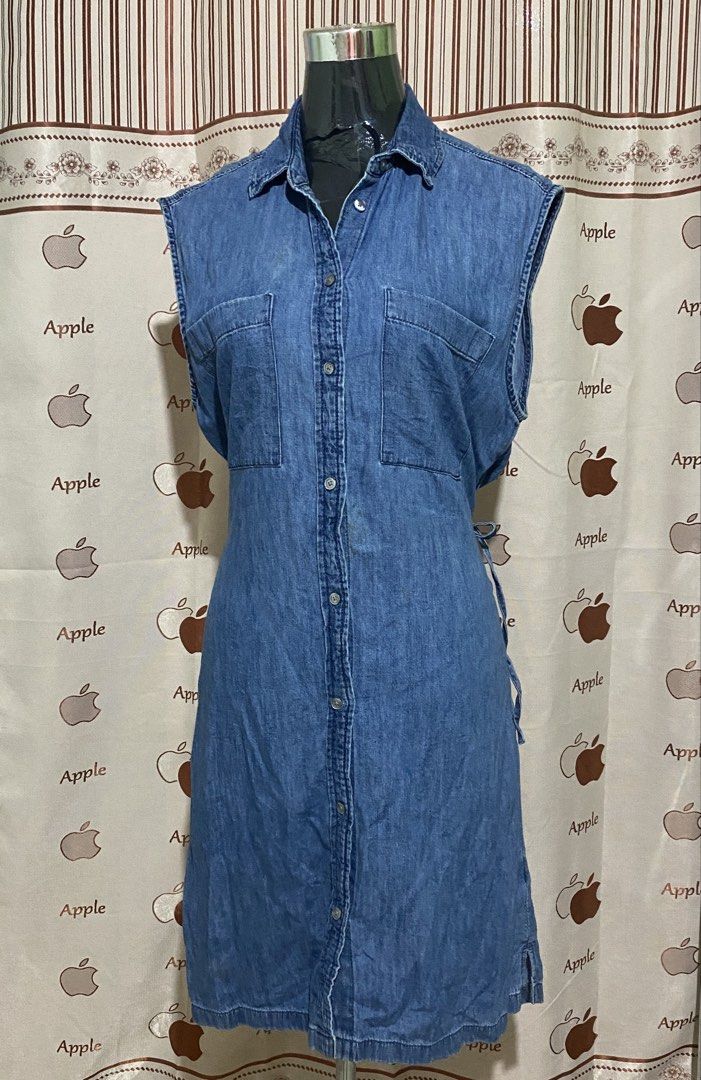 GAP denim Dress size Medium (Category: Dresses) located in San Jose del Monte. Submitted by maharlikacloset (Listing ID 1461449417, Image 1). Description: .