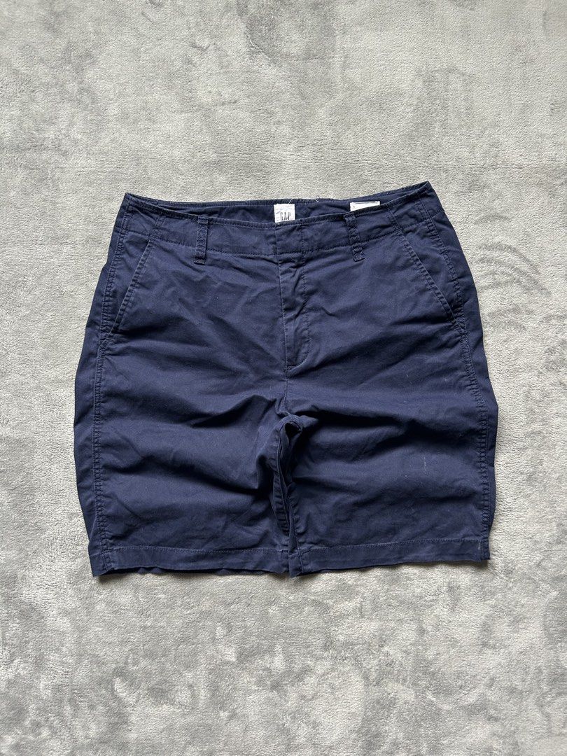 GAP Jorts (Category: Shorts) located in Manila. Submitted by wenttttt (Listing ID 1461426392, Image 1). Description: 31 x 19 x 10.5 No issue.