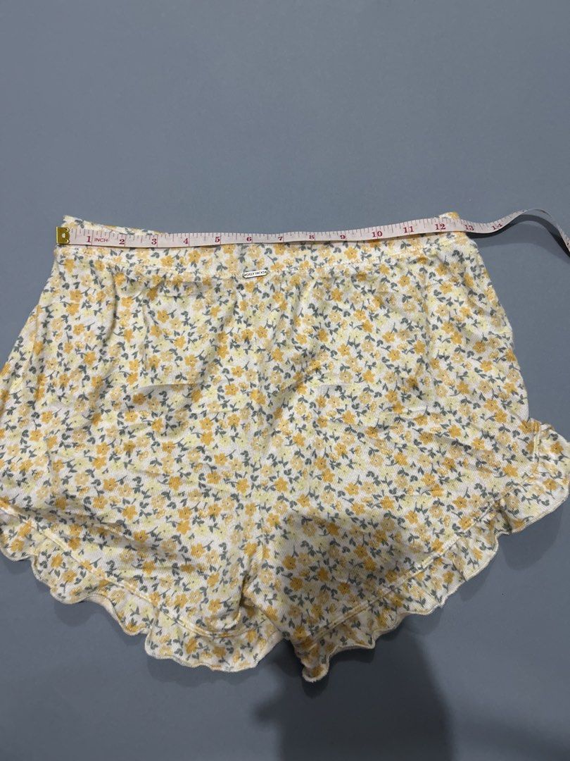 Gilly Hicks lounge short (Category: Shorts) located in Manila. Submitted by chen_clybelles (Listing ID 1461328826, Image 3). Description: .