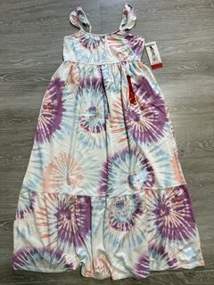 (Category: ) located in . Submitted by artsyyycloset (Listing ID 1461375319, Image 1). Description: .
