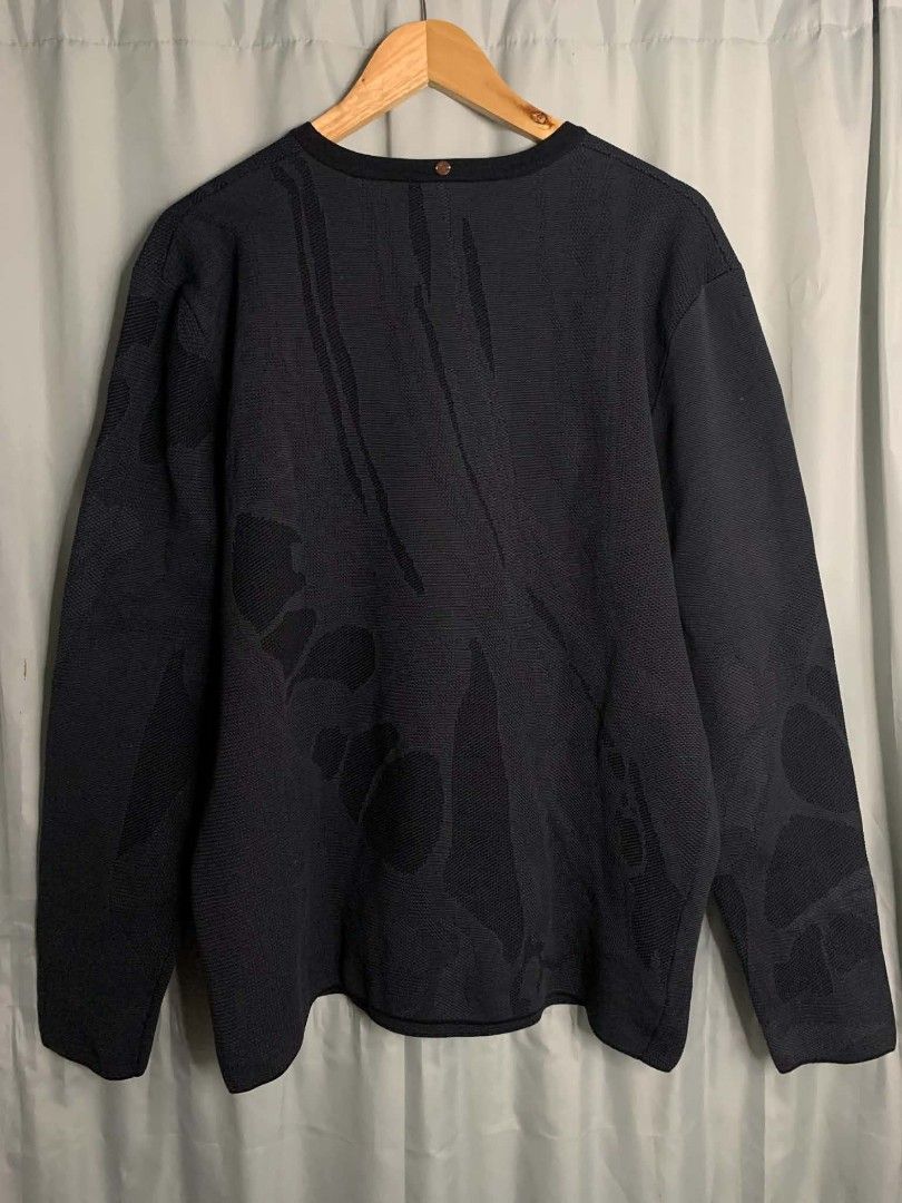 GIVENCHY (Category: Coats, Jackets and Outerwear) located in Cabuyao City. Submitted by thriftfinds_7717 (Listing ID 1461452397, Image 3). Description: ⚠️ Please manage your expectations ⚠️ Color may vary due to lighting ⚠️ Legitimacy not guaranteed (thrifted item) 💳 Mode of Payment: GCash / GoTyme Bank 🚚 Courier: J&T Only 📍 Location: Cabuyao, Laguna 📩 Message me or request a video call for inquiries.