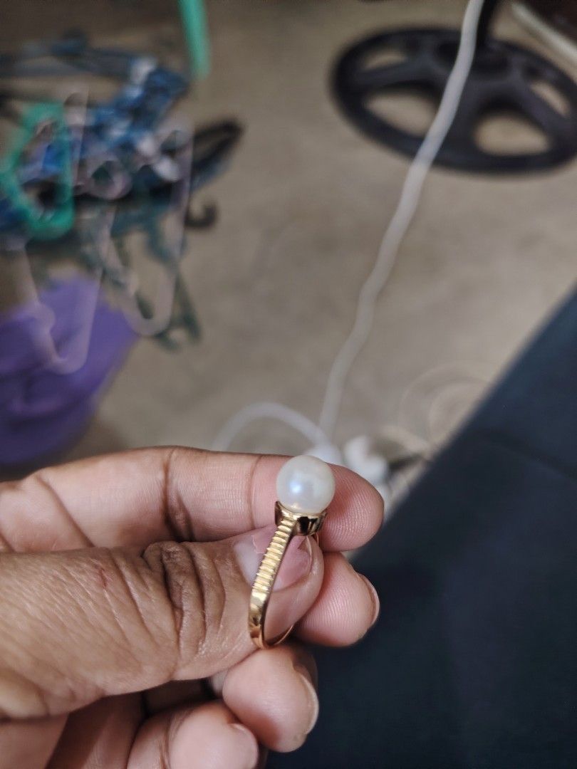 Good as new (Category: Rings) located in Antipolo. Submitted by goodsinger (Listing ID 1461349064, Image 3). Description: Size 5 good as new.. 1 stock🤗 .
