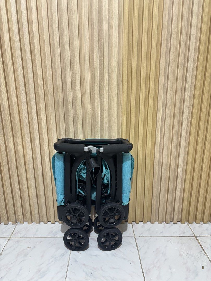 Goodbaby compact cabin-approved ✈️ (Category: Strollers) located in Valenzuela. Submitted by jen_prelovedcorner.2 (Listing ID 1461537721, Image 1). Description: Compact Cabin-approved Pls expect signs of use esp on canopy Lightweight.