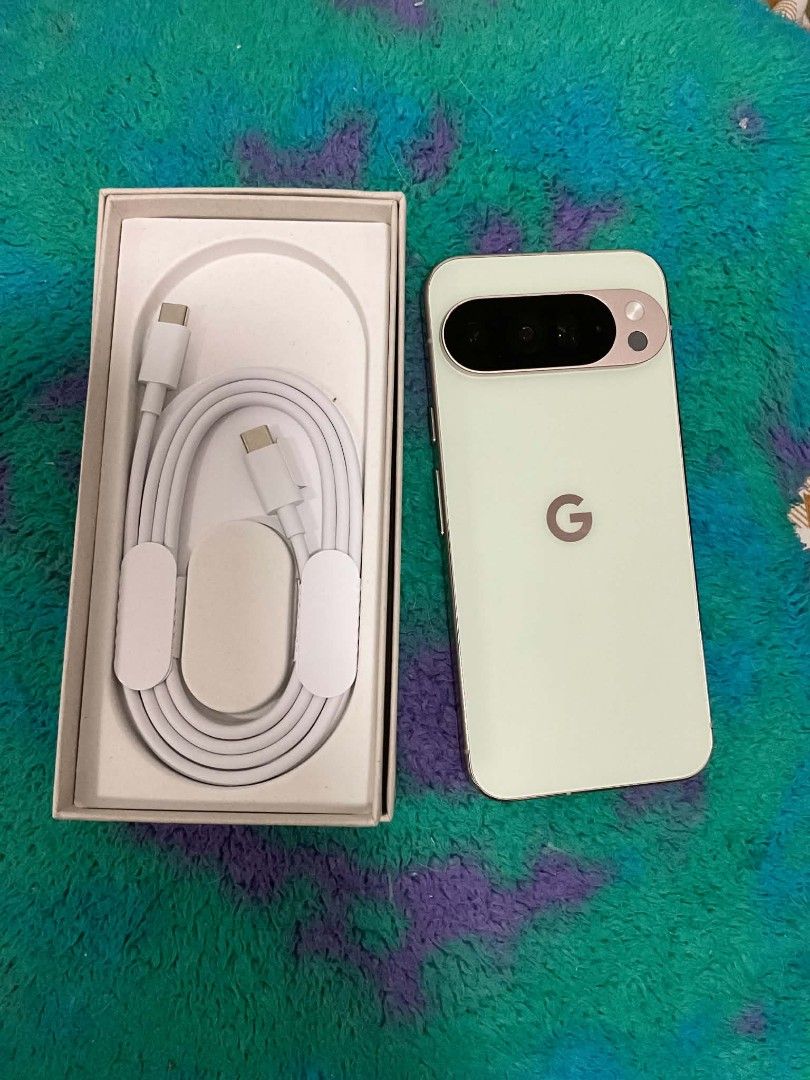 GOOGLE PIXEL 10 PRO XL JADE (Category: Google Pixel) located in Bacoor. Submitted by meeka1801 (Listing ID 1461448271, Image 2). Description: GOOGLE PIXEL 10 PRO XL (JADE) 53,999 slightly nego (pass sa barat) almost new no issues pwede sa maarte 256GB 100% batt health (cc 26) BOUGHT THIS AUG 17 sa playxpress RFS: too heavy for me pm for more info.