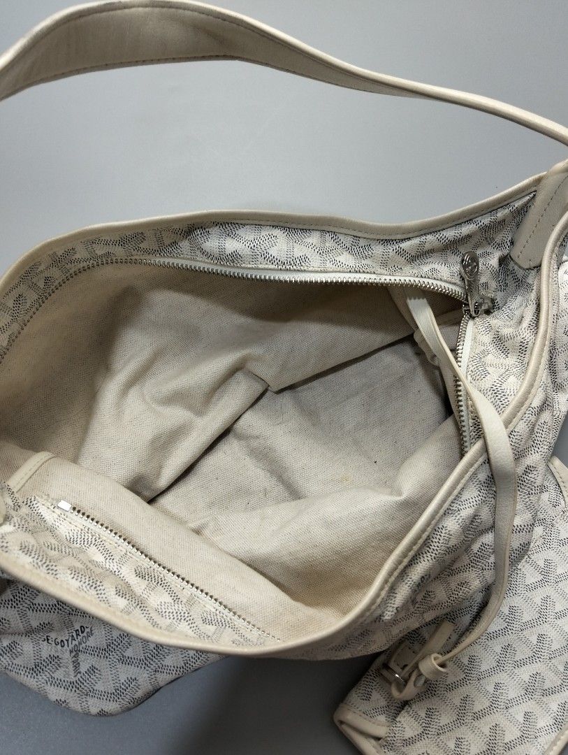 GOYARD boheme hobo (Category: Luxury Bags & Wallets) located in Bulacan. Submitted by recycloth_ (Listing ID 1461325214, Image 2). Description: GOYARD boheme hobo medium size minimal flaws on handle check detailed pics no major flaws hmu!.