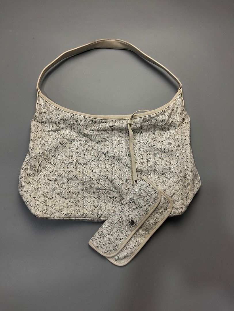 GOYARD boheme hobo (Category: Luxury Bags & Wallets) located in Bulacan. Submitted by recycloth_ (Listing ID 1461325214, Image 1). Description: GOYARD boheme hobo medium size minimal flaws on handle check detailed pics no major flaws hmu!.