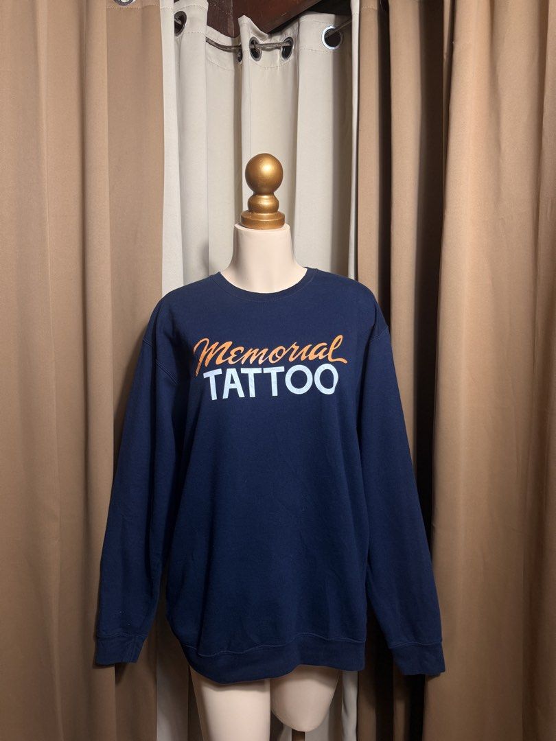 Graphic crewneck sweatshirt (Category: Coats, Jackets and Outerwear) located in Pateros City. Submitted by jnnhfrnndz (Listing ID 1461415797, Image 1). Description: Us brand Unisex Freesize up to XL Need wash ✨ NEW ARRIVALS! ✨ BRANDED HOODIES & SWEATERS 🧥💗 📌 UKAY ITEMS / PRELOVED 📌 Please MANAGE YOUR EXPECTATIONS — these are ukay pieces, so may possible signs of usage, minor stains, fading, or other imperfections. 📌 ALL ITEMS NEED WASHING be