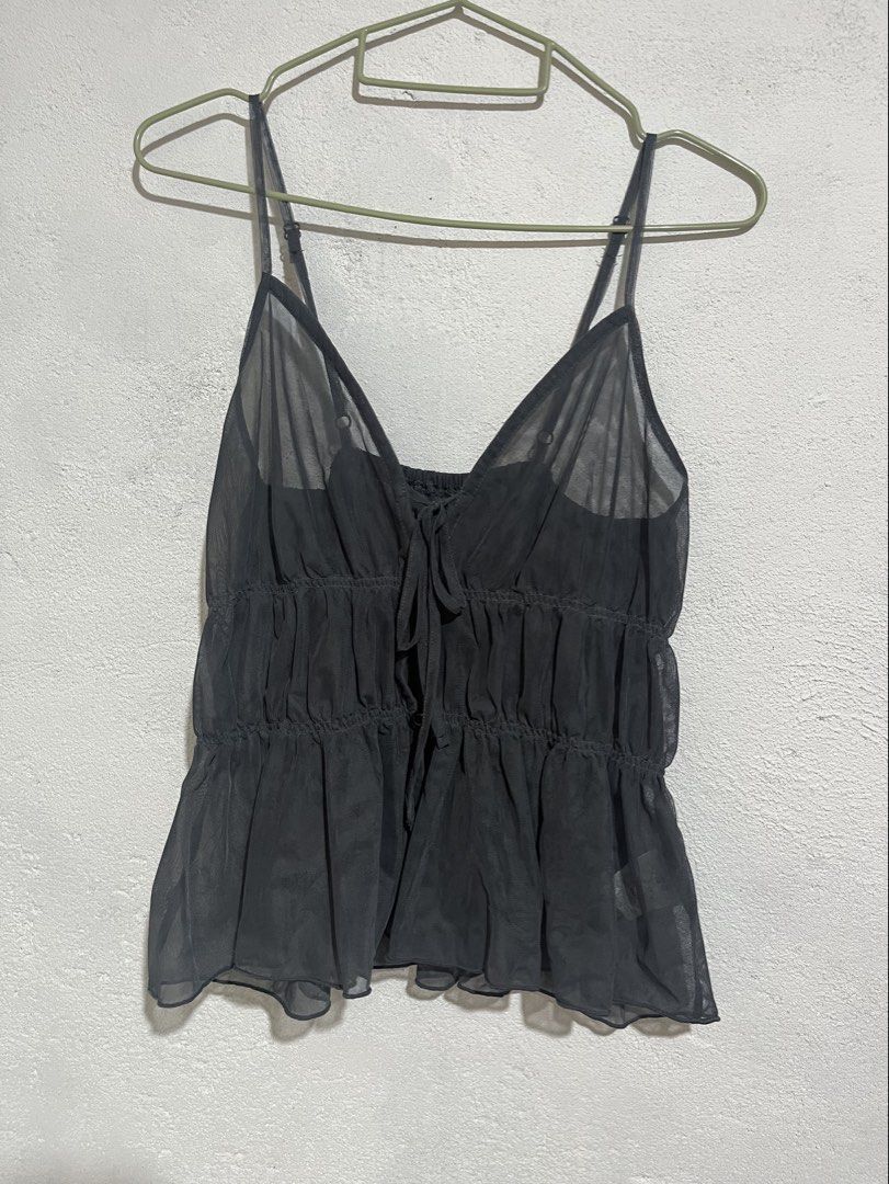 Gray mesh topper | y2k coquette grunge (Category: Sleeveless) located in Tuguegarao City. Submitted by wear.lyunji (Listing ID 1461333118, Image 1). Description: xs-m.