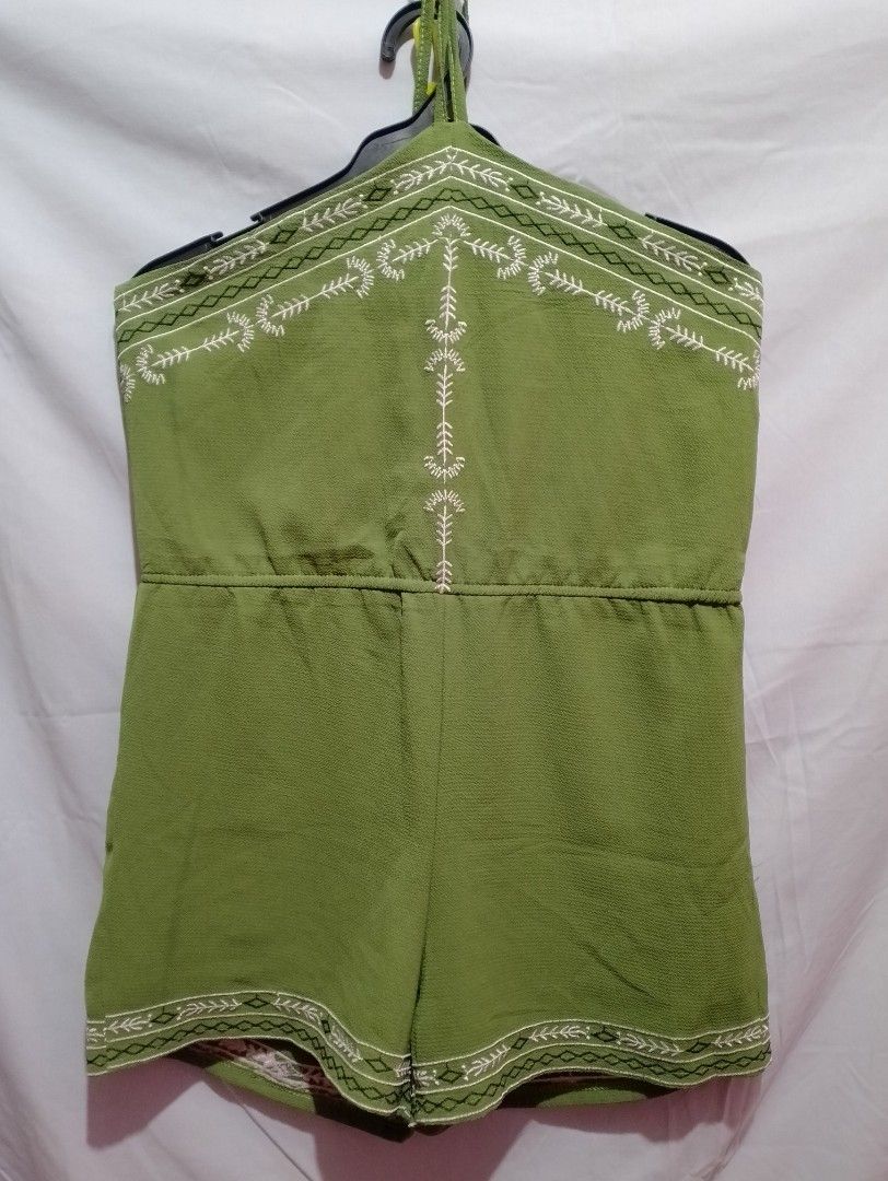 Green Embroidered Halter Neck Romper (Category: Rompers) located in Manila. Submitted by nievesolanna (Listing ID 1461448699, Image 1). Description: 50 pesos LOC: SAMPALOC, MANILA.