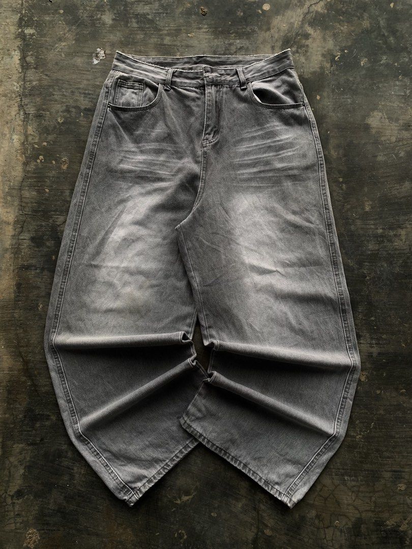 Grey Wide Leg Denim Jeans (Category: Jeans) located in Manila. Submitted by fiercefox.4ae806 (Listing ID 1461457959, Image 1). Description: - Grey wide leg jeans - Relaxed fit for ultimate comfort - Classic five-pocket design - Button and zip fly closure - Washed-out denim look - Ideal for everyday casual outfits.