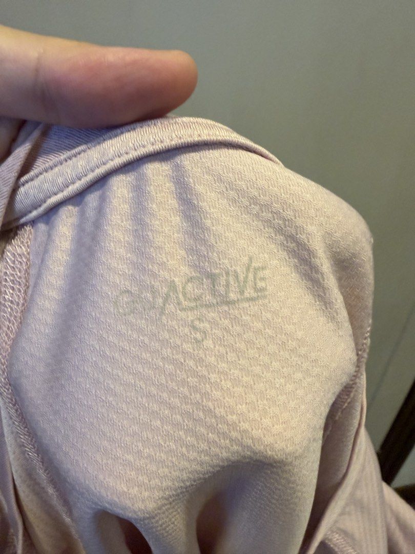 GU Active S Size Light Pink T-shirt (Category: Activewear) located in Quezon City. Submitted by lyla_mnl (Listing ID 1461463796, Image 3). Description: - Brand: GU (bought from Japan) - Color: Light Purple - Size: S - Style: Short sleeves with raglan seams - Fabric: Textured - Perfect for: Workouts or casual wear.