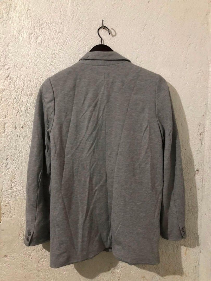GU GREY CASUAL BLAZER JACKET 20/26 (Category: Coats, Jackets and Outerwear) located in Manila. Submitted by kuyanyo (Listing ID 1461542546, Image 2). Description: DM IF INTIRESTED EXCELLENT CONDITION NO ISSUE 9.5/10 COLORATE MAGANDA SA PERSONAL YAN CAN DO SHIPPED VIA J&T OR IPALALAMOVE MO ANYTIME.