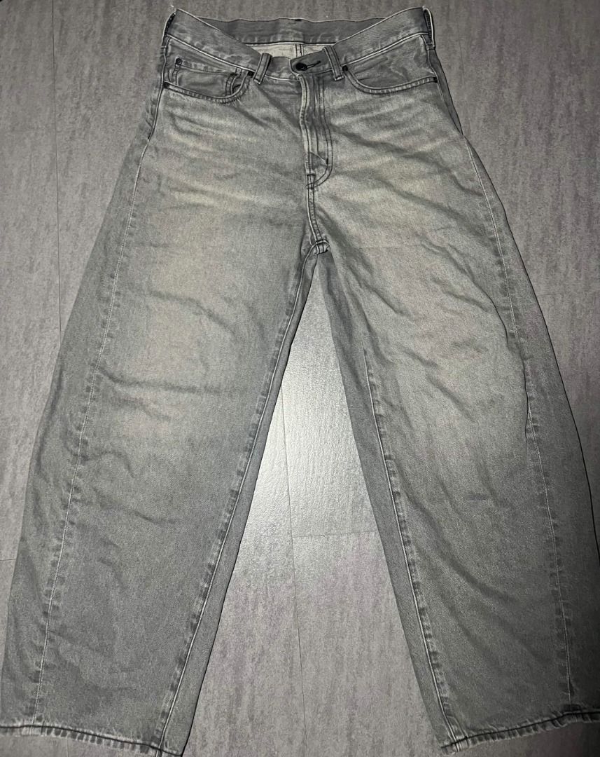 GU Grey Wide-Cut Jeans (Category: Jeans) located in Paranaque City. Submitted by rethread.ph (Listing ID 1461487928, Image 1). Description: GU Grey Jeans Widecut 71cm No visible stains Minimal loose threads Location: Paranaque Lalamove/J&T/Meetup SF covered by buyer.