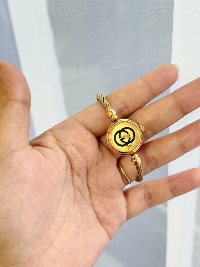 Gucci bangle watch (Category: Women's Watches) located in Apalit. Submitted by lunakobe (Listing ID 1461444113, Image 1). Description: .