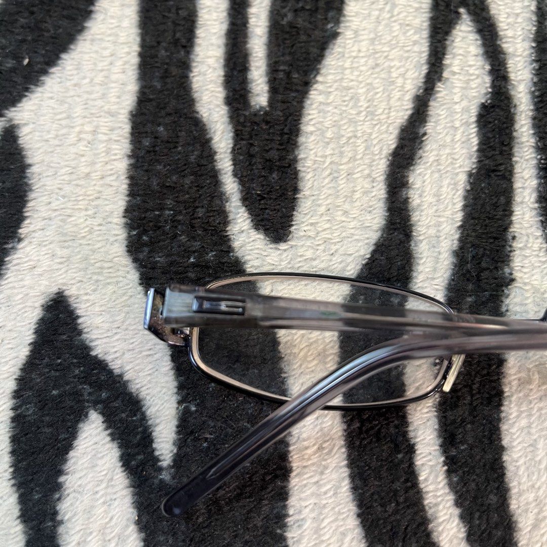 Gucci sunglass (Category: Luxury Accessories) located in Manila. Submitted by royaldripmanila (Listing ID 1461370674, Image 3). Description: No issue Sign of usage.