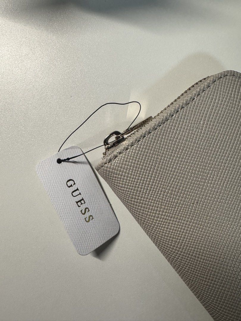 Guess Laurel II SLG Medium Zip (Category: Wallets & Card holders) located in Los Banos. Submitted by myexcesstuff (Listing ID 1461484606, Image 3). Description: 🔆 GUESS Laurel II SLG ✅ brand new; never used ✅ rfs: decluttering ✅ comes with a tag 📌 SF to be shouldered by buyer. Shipping from LAGUNA. .