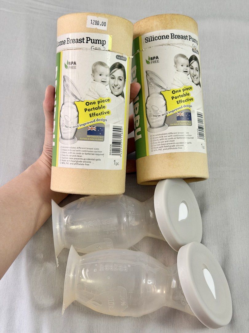 Haakaa Silicone Breast Pump 5oz (150ml) (Category: Breastfeeding & Bottle Feeding) located in Caloocan City. Submitted by clamartsss45031 (Listing ID 1461423997, Image 3). Description: 600 each. Original price is 1280 each Haakaa Gen 2 with Generic lids Rfs: decluttering Used a few times only bc low supply of breastmilk Bought at Edamama.