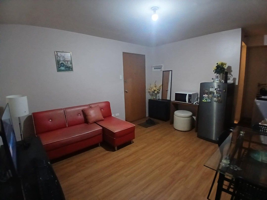 #Hamptongardens 2BEDROOM #FORRENT #PASIG (Category: Apartments & Condos) located in Pasig City. Submitted by jovelyn.daniel (Listing ID 1445799404, Image 1). Description: #Hamptongardens for rent located at 100 c raymundo barangay maybunga pasig. 2bedroom with BALCONY long term only minimum of 1year contract NO PETS ALLOWED terms 20,000 inclusive of condo dues 1month advance 2months security deposit cash 11 post dated checks Nearby #Tiendesitas #