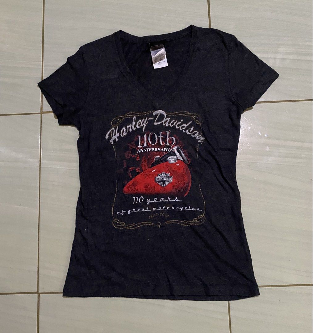 Harley-Davidson 110th Anniversary T-Shirt (Category: Shirts) located in San Carlos City. Submitted by roseee_012 (Listing ID 1461470137, Image 1). Description: - Grey Harley-Davidson T-Shirt - Features 110th Anniversary Graphic - Red Gas Tank Design - Text: '110 years of great motorcycles' - Material: Cotton Blend - Ideal for Harley-Davidson Enthusiasts.