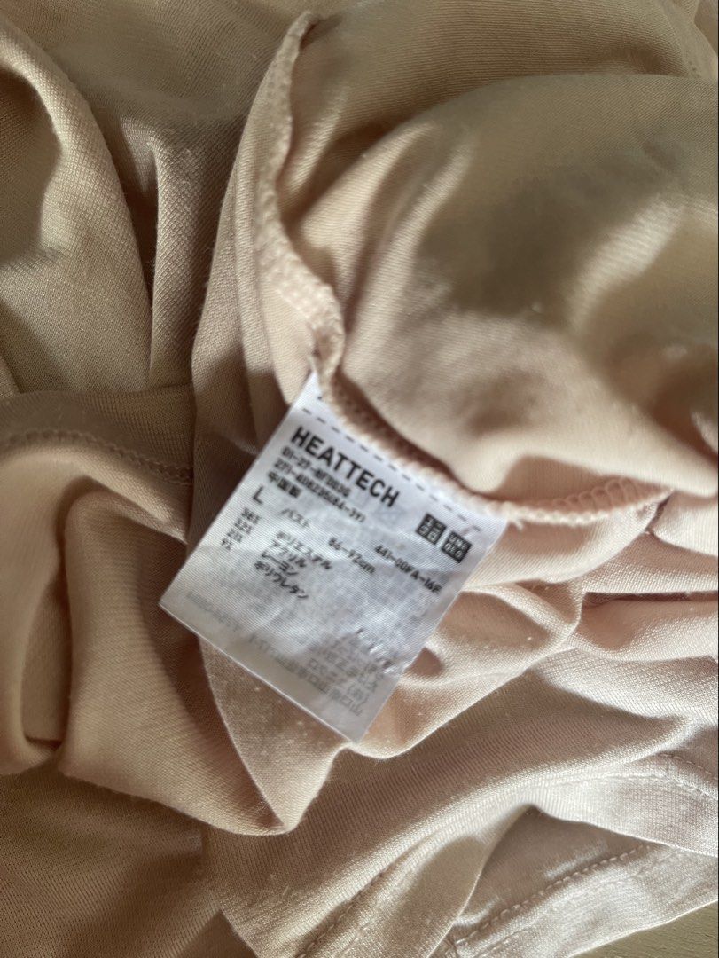 Heattech bundle large (Category: Longsleeves) located in Quezon City. Submitted by booktt (Listing ID 1461362489, Image 3). Description: Bundle 3pcs 480 lp if individual pink heattech- 200 blue heattech- with little holes on sleeves :( - 100 gray heattech turtleneck extra warm- 280.
