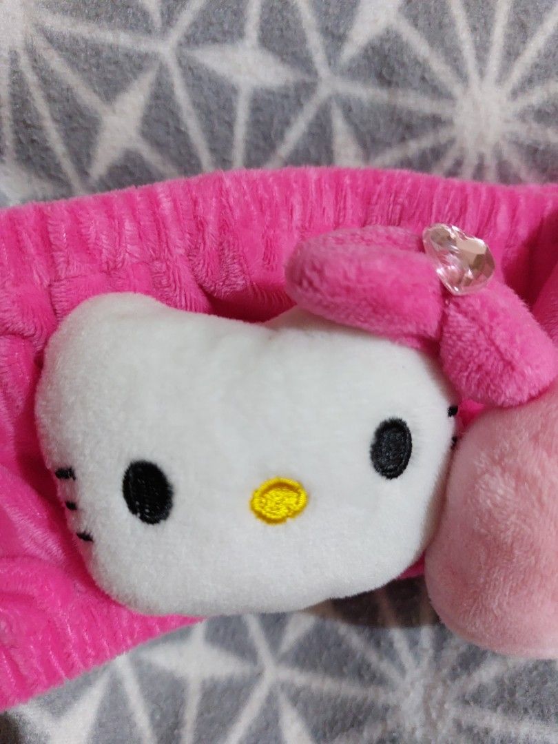 Hello kitty Fan Lace (Category: Fans) located in Antipolo. Submitted by ms.marieyahs (Listing ID 1461422300, Image 3). Description: standard size ng fan kasya for HK lover or collector RFS: di na nagagamit - can send more photos if needed. - lalamove shouldered by buyer.. - you may check my profile just in case may iba pang magustuhan. tnx!.