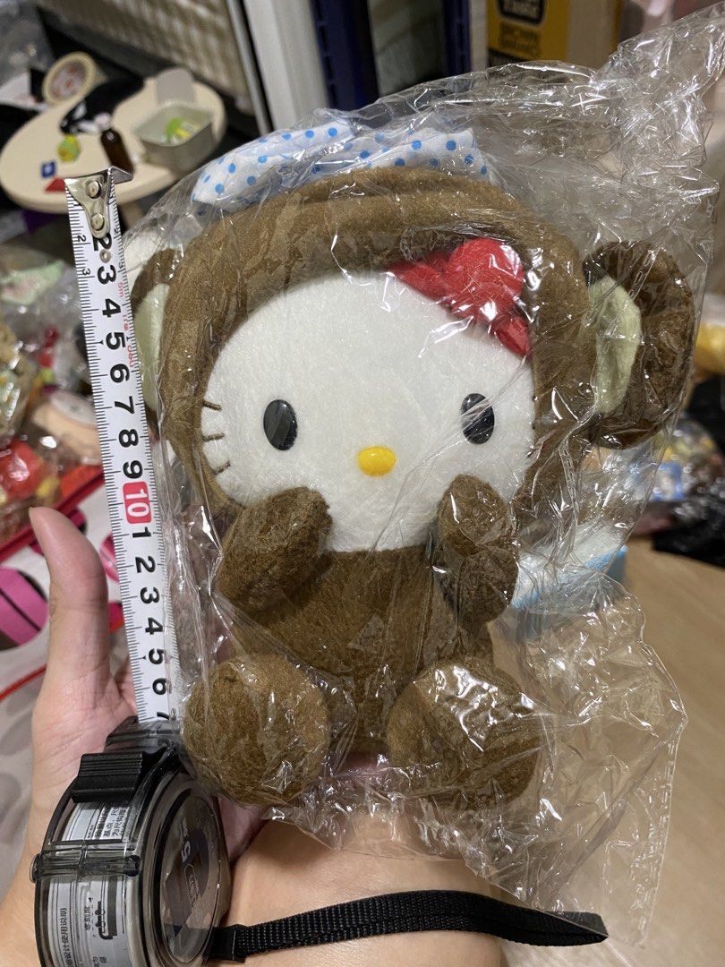 Hello Kitty Sanrio 2009 Yakult Monkey Nakajima Plush (Category: Plushies & Soft Toys) located in Pasig City. Submitted by fantasticnooks (Listing ID 1461521898, Image 3). Description: 📌 PLEASE READ BEFORE BUYING (PLUSHIES) Posted item/s are pre-loved plush toys. Minor signs of use such as dust, fabric wear, light discoloration, loose stitches, stains, faded tags, or pen markings may be present. Plush condition varies, so please manage expectatio
