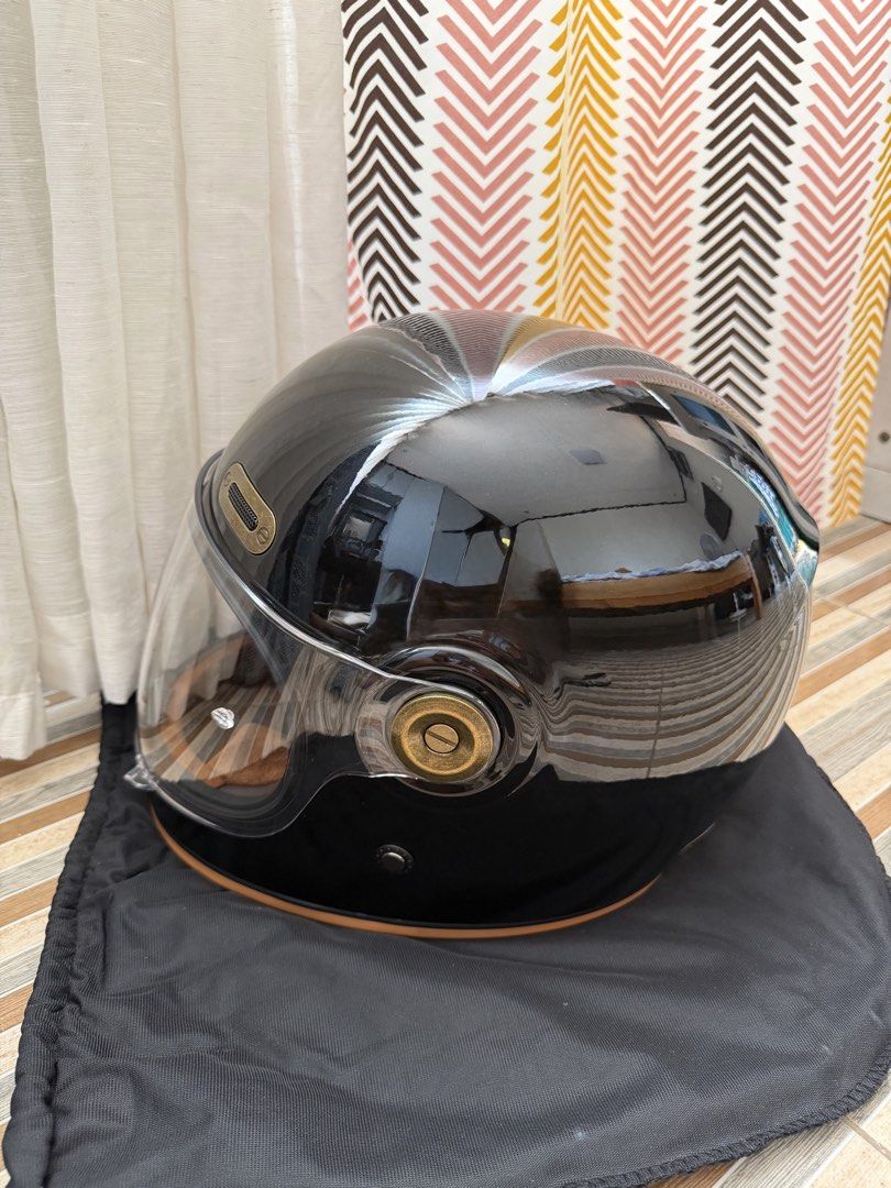 HELMET ATAVISTIC RETRO HELMET (Category: Helmets and other Riding Gears) located in Valenzuela. Submitted by bagswardrobe (Listing ID 1461376382, Image 2). Description: FOR SALE ‼️ Gille Atavistic Retro Helmet 🪖 ✨ RFS: Wrong size ✨ Size Large ✨ Condition: Brand New / No signs of usage ✨ Comes with helmet bag ✨ Bought for ₱4,000 💰 Selling Price: ₱3,800 DM if interested. 🛵💨.