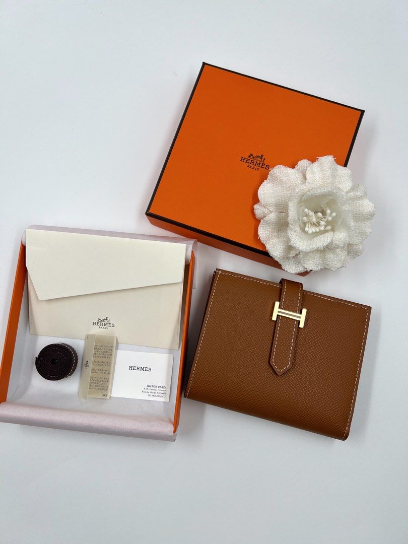 ⚜️Hermes Bearn Wallet (Category: Luxury Bags & Wallets) located in Makati City. Submitted by 90sangel (Listing ID 1461545276, Image 1). Description: ✨ HERMÈS WALLET — LITTLE LUXURY, BIG CHARM! 🤎⚜️ • Item: Hermès Bearn Wallet • Condition: Kept Unused — looks & feels almost new! A chic & compact wallet crafted in Madame calfskin 🤎 Perfect for everyday use without the bulk! ✨ Details: • Leather tab with openwork “H” closure • Zipped change purse •