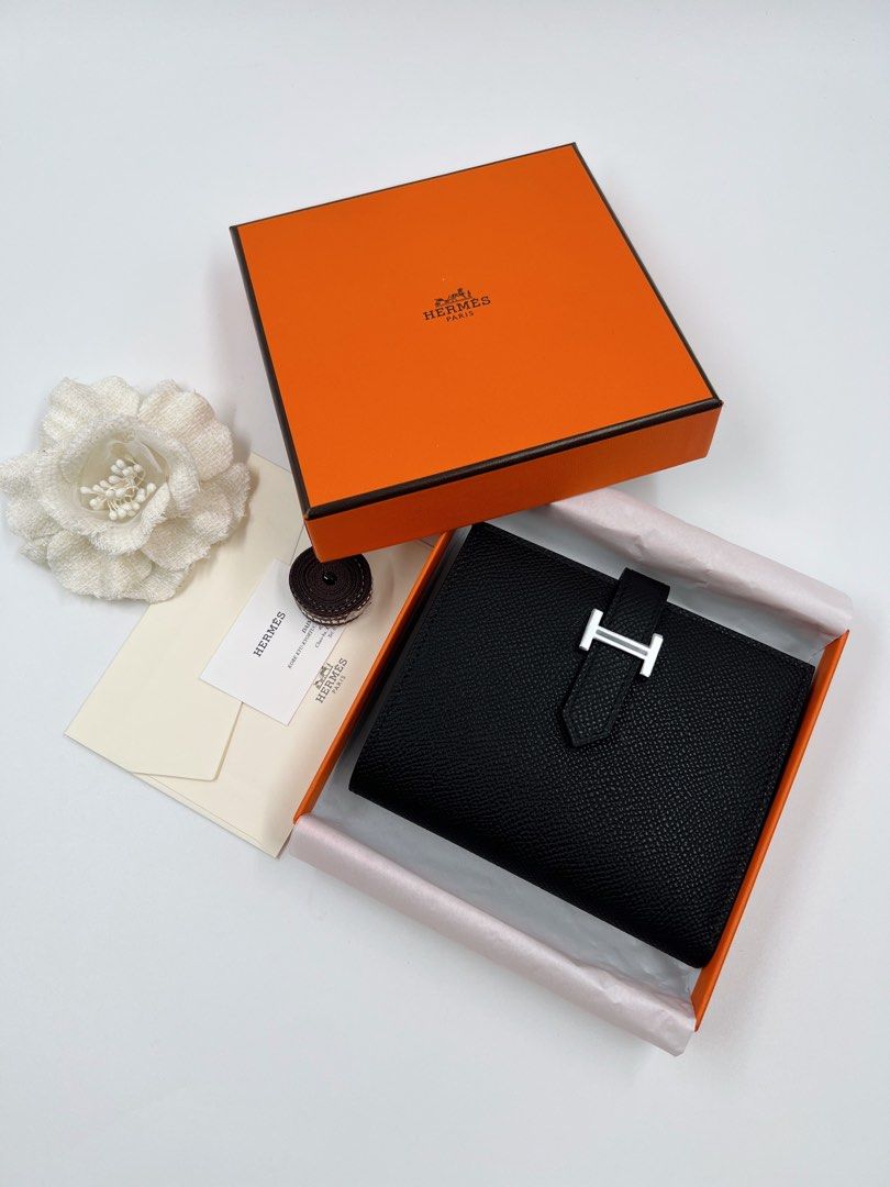 ⚜️Hermes Bearn Wallet 🖤 (Category: Luxury Bags & Wallets) located in Makati City. Submitted by 90sangel (Listing ID 1461545047, Image 1). Description: • Item: Hermès Bearn Wallet • Condition: Kept Unused — looks & feels almost new! ✨ w/ plastic film A chic & compact wallet crafted in Madame calfskin 🤎 Perfect for everyday use without the bulk! ✨ Details: • Leather tab with openwork “H” closure • Zipped change purse • 4 credit card slots • 4 poc