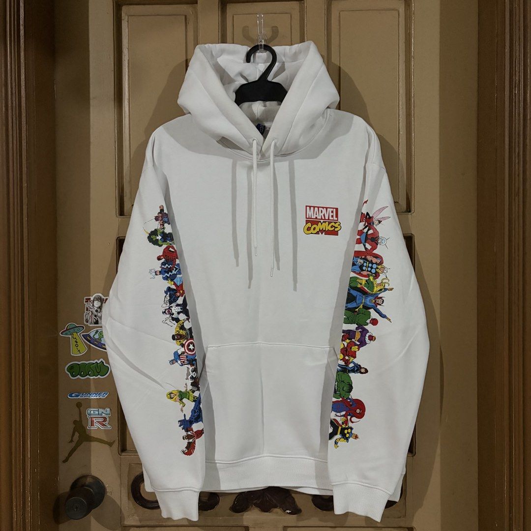 H&M Marvel Comics Hoodie (Category: Hoodies) located in Apalit. Submitted by zjiules (Listing ID 1461551968, Image 1). Description: Dimes: 24x27 M-L Color rate: 10/10 Solid white! No issue Very good condi.