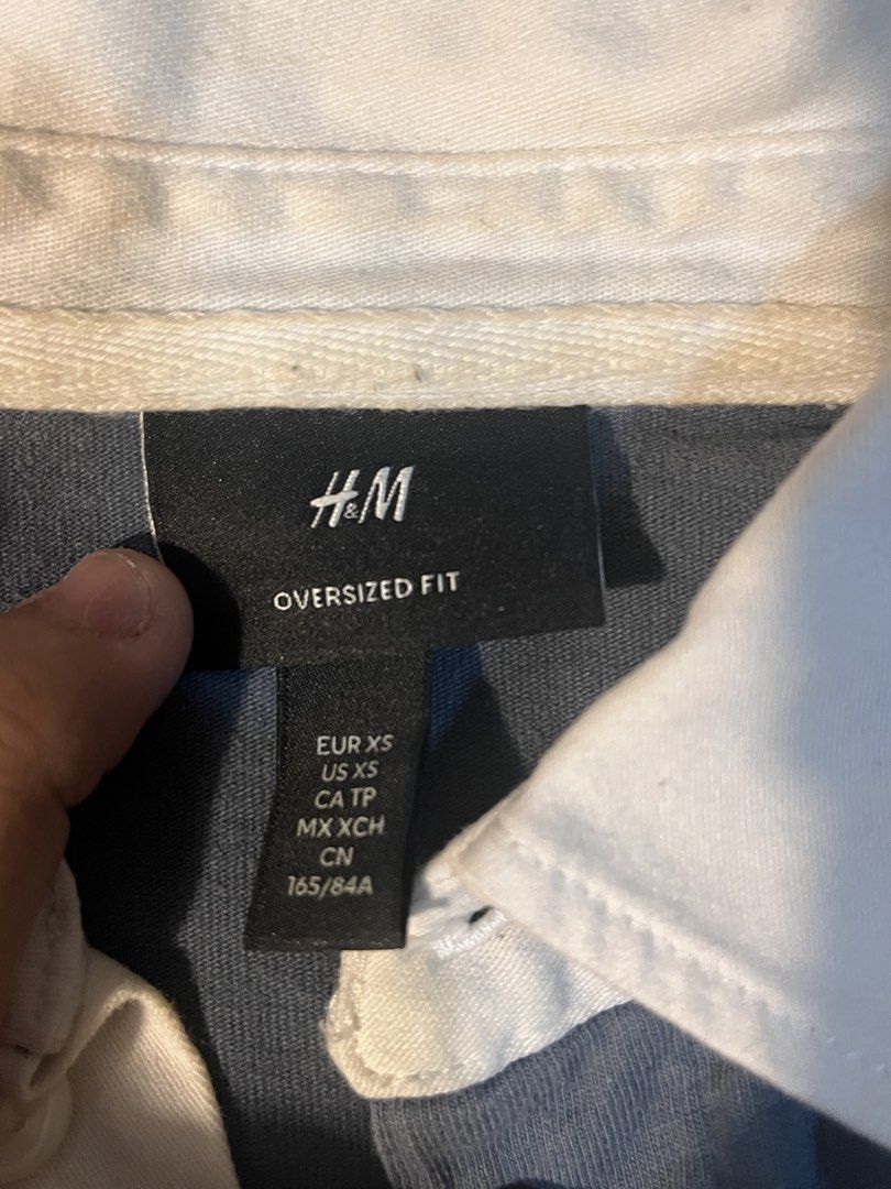 H&M Oversized Fit Polo Shirt - Grey Blue (Category: Tshirts & Polo Shirts ) located in Manila. Submitted by whosvelvet (Listing ID 1461493813, Image 3). Description: - Worn 1-3 times only - All buttons working, No issue - Grey H&M Polo Shirt - Oversized Fit - Classic White Collar Detail - Short Sleeves - Slightly Negotiable - Buyer care of SF.