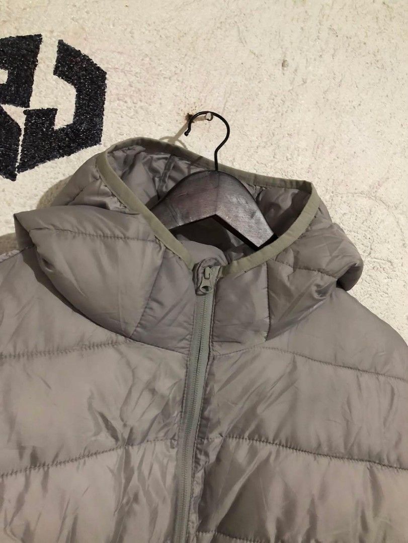 H&M PUFFER JACKET 24/28 (Category: Coats, Jackets and Outerwear) located in Manila. Submitted by kuyanyo (Listing ID 1461543602, Image 3). Description: DM IF INTIRESTED EXCELLENT CONDITION NO ISSUE 9.9/10 COLORATE CAN DO SHIPPED VIA J&T OR IPALALAMOVE MO ANYTIME.