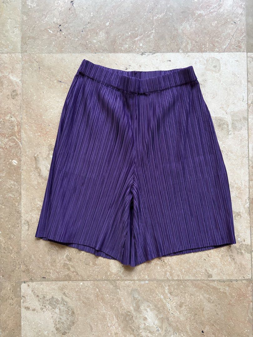 Honey Egg Design Group Purple Pleated Shorts (Category: Other Bottoms) located in Quezon City. Submitted by tidyup.lara (Listing ID 1461505992, Image 1). Description: Best fits XS-S frames Waist 25” Length 19” ondition 9/10: good as new.